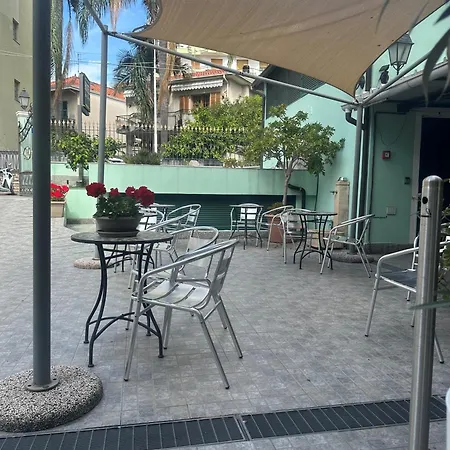 Jean Marie Otel 3*