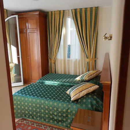 Jean Marie Hotel 3*