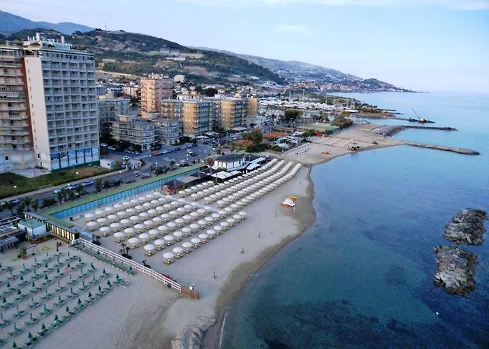 Jean Marie فندق 3*