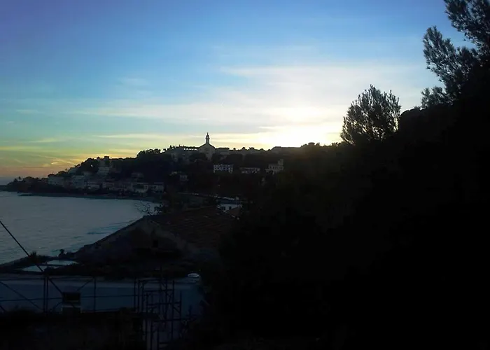 Jean Marie فندق 3*